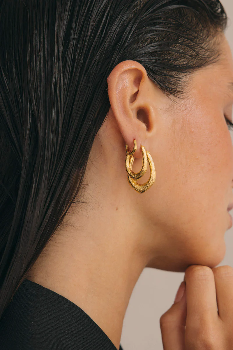 Organic Hammered Oval Hoop Gold Plated (25mm) - Image 4