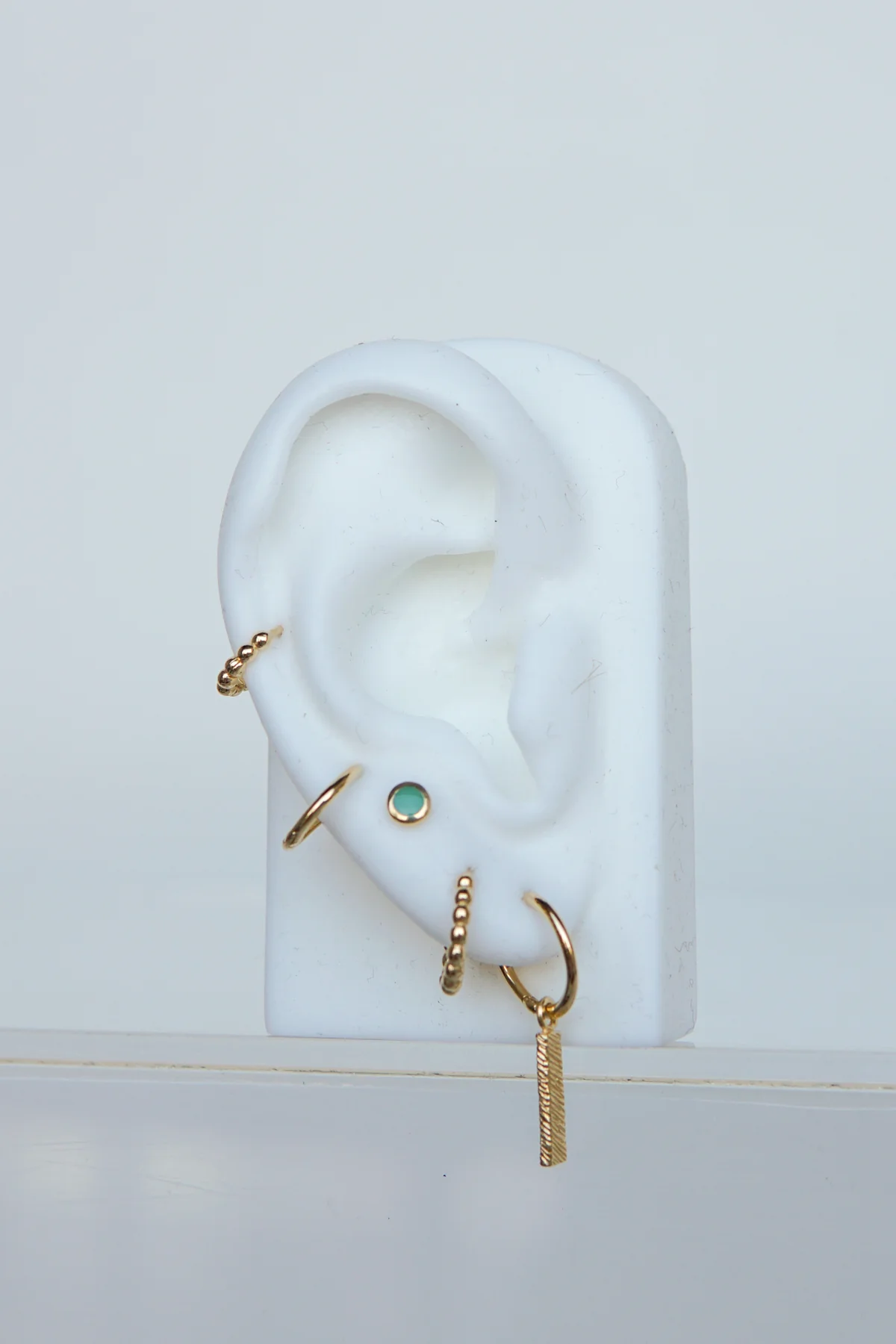 Small dots hoop gold plated (13mm) - Image 9