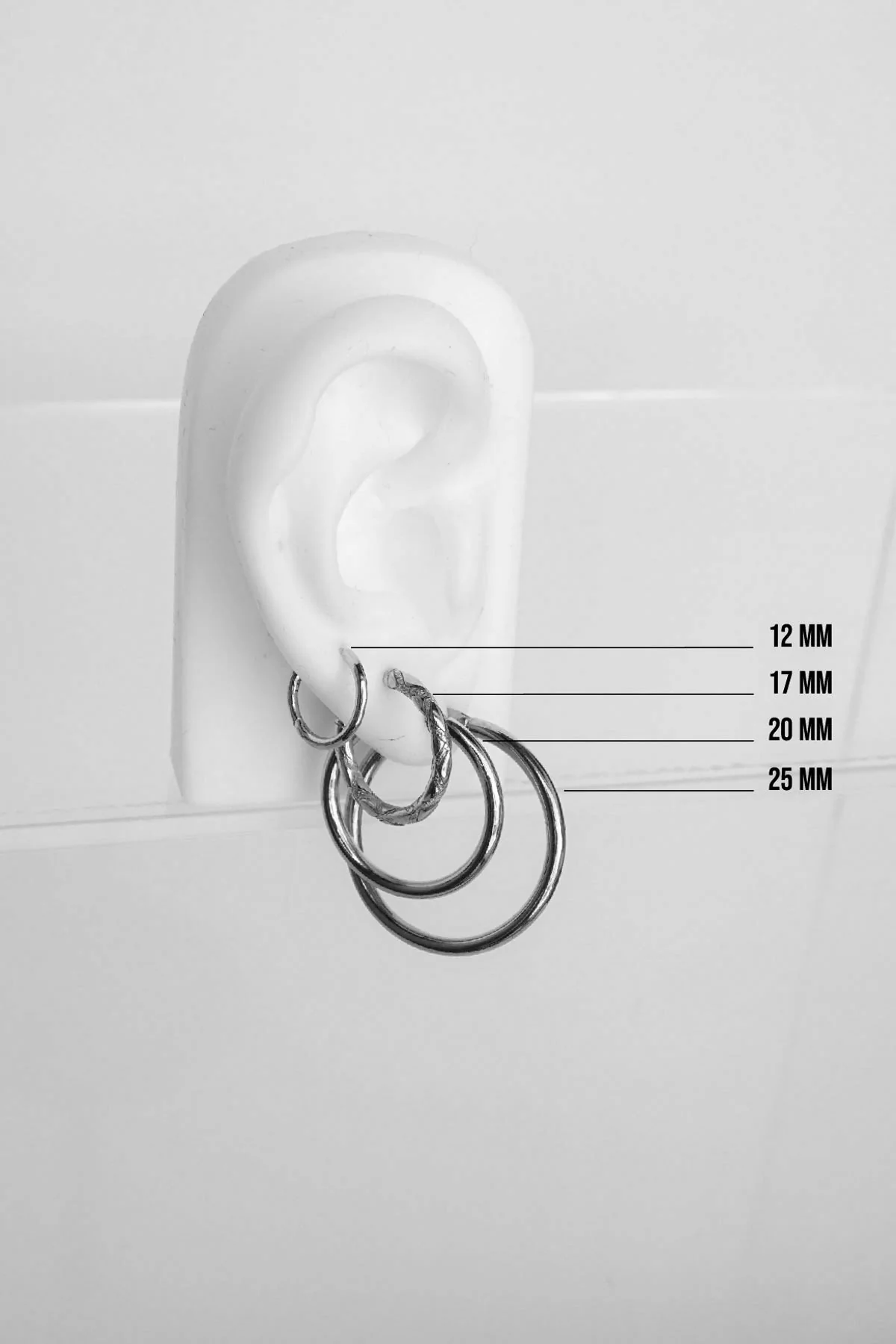 Wild classic earring silver small (25mm) - Image 7